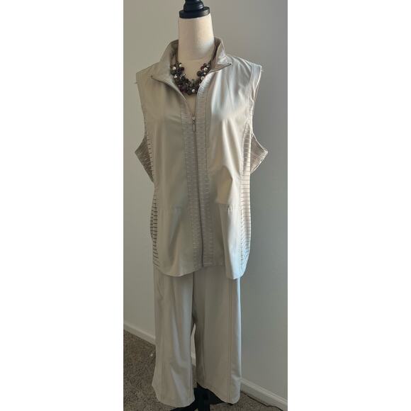 2 Piece WEEKENDS by CHICO'S Beige Performance Set Zip Vest and Crop Pants 3 (16) - Picture 2 of 16